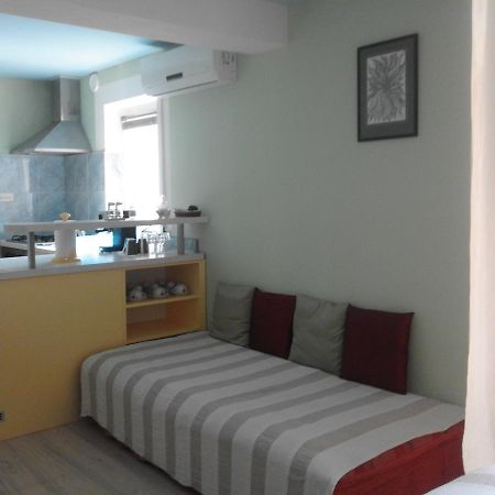 Apartment Ruza Сали Екстериор снимка